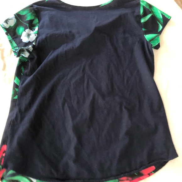 Lightweight flower blouse - Picture 3 of 3